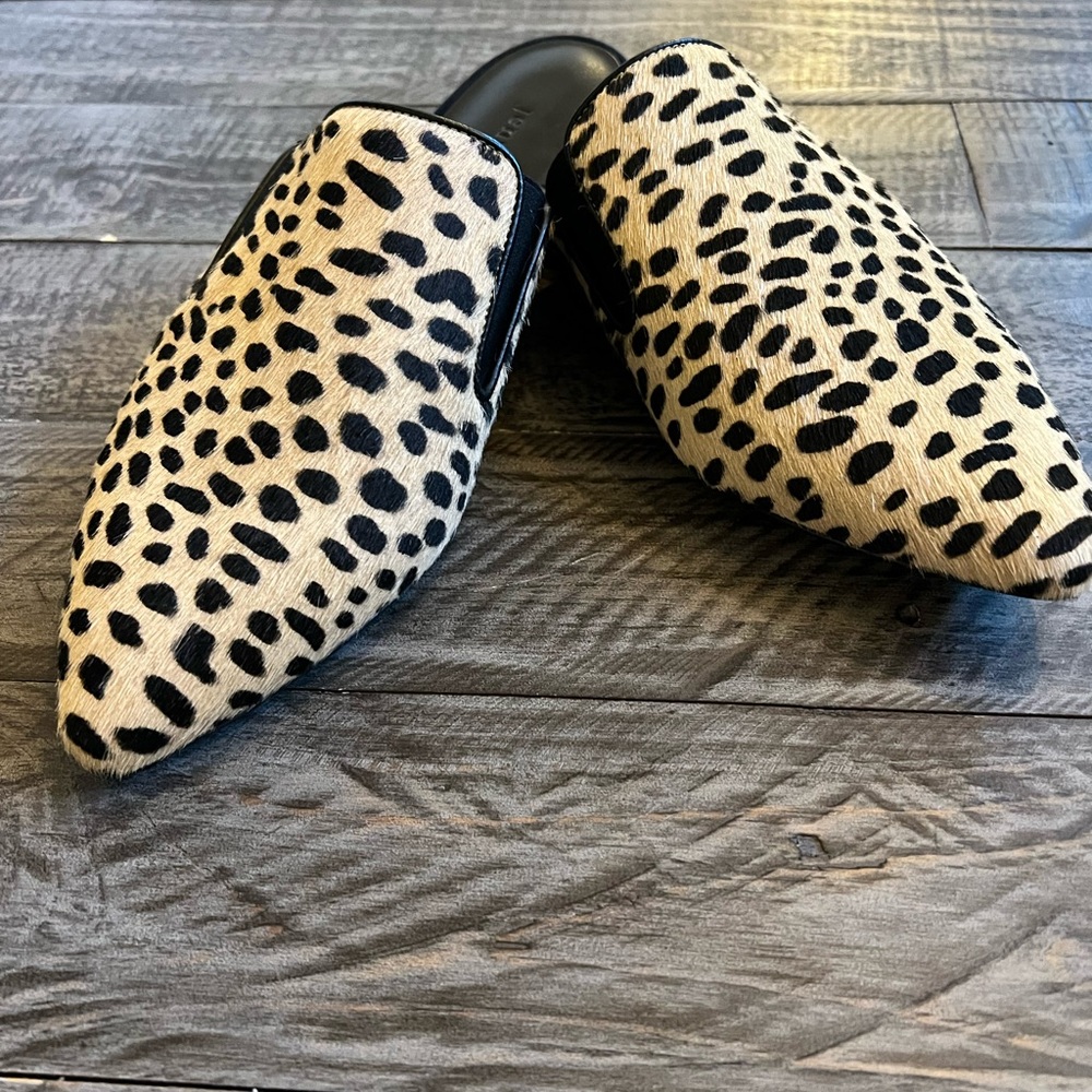 Jenni Kayne Black and Tan Animal Print Mules - Picture 2 of 5